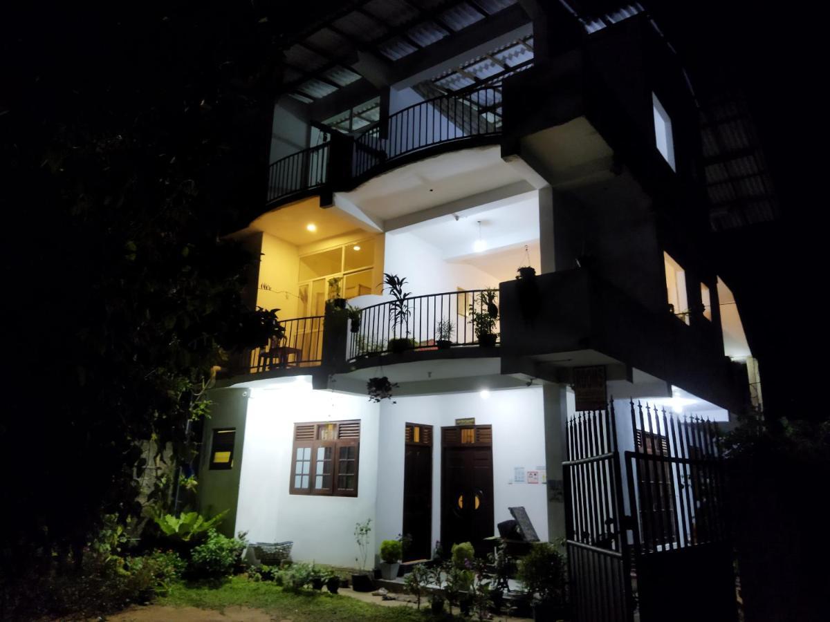 Rusara Guest Home เวลิกามา ภายนอก รูปภาพ