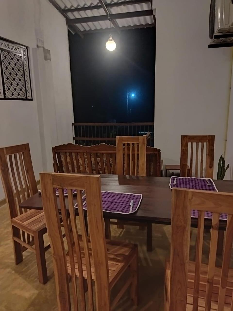 Rusara Guest Home เวลิกามา ภายนอก รูปภาพ