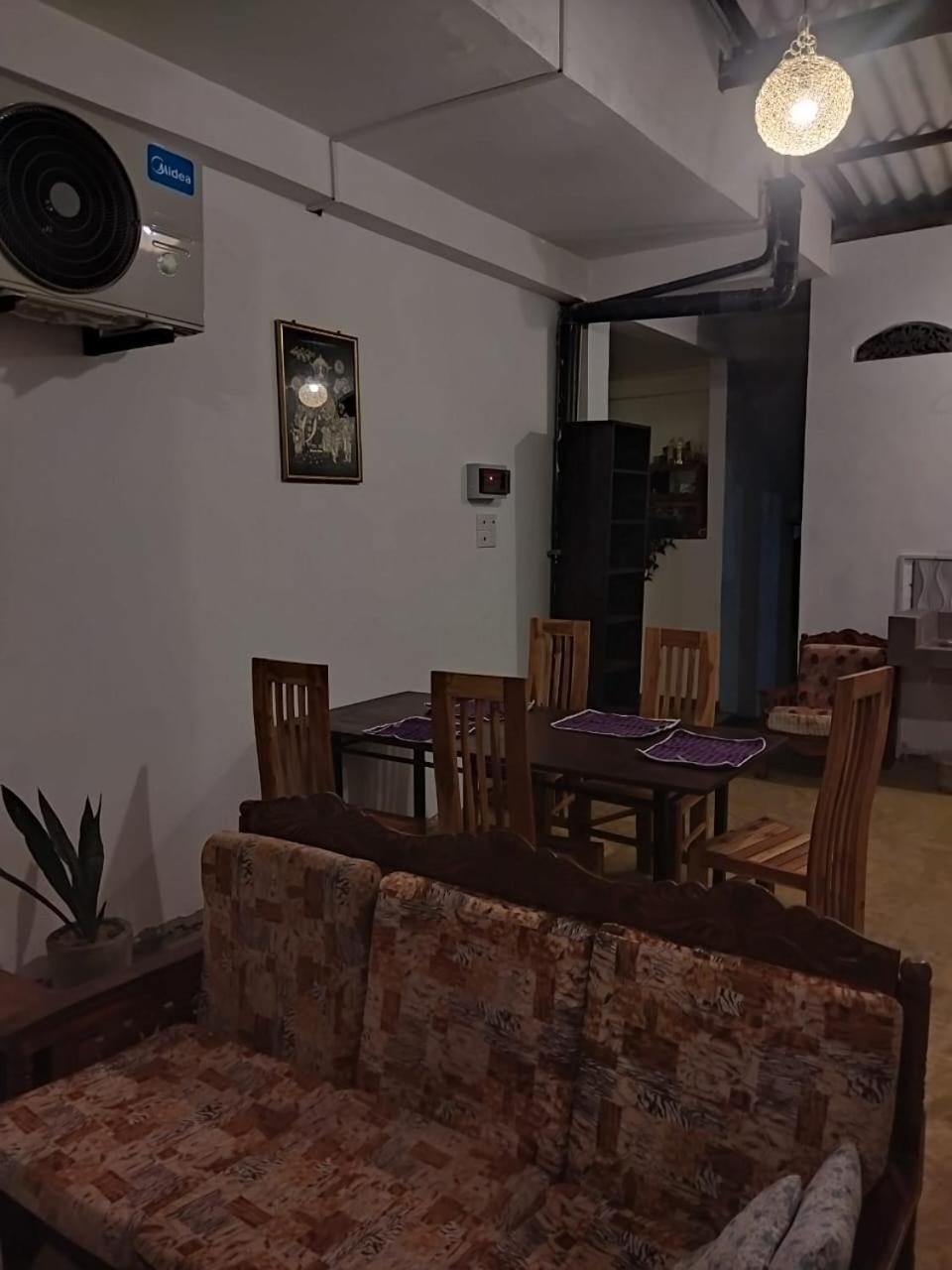 Rusara Guest Home เวลิกามา ภายนอก รูปภาพ