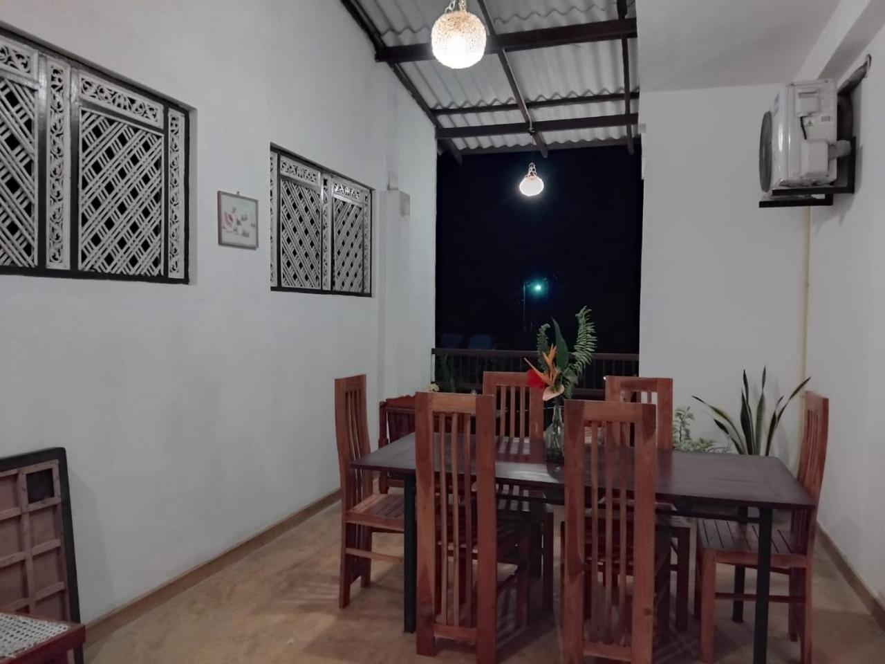 Rusara Guest Home เวลิกามา ภายนอก รูปภาพ