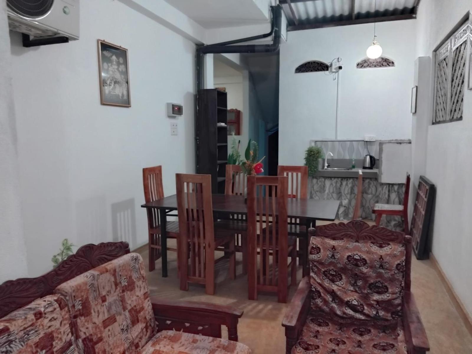 Rusara Guest Home เวลิกามา ภายนอก รูปภาพ
