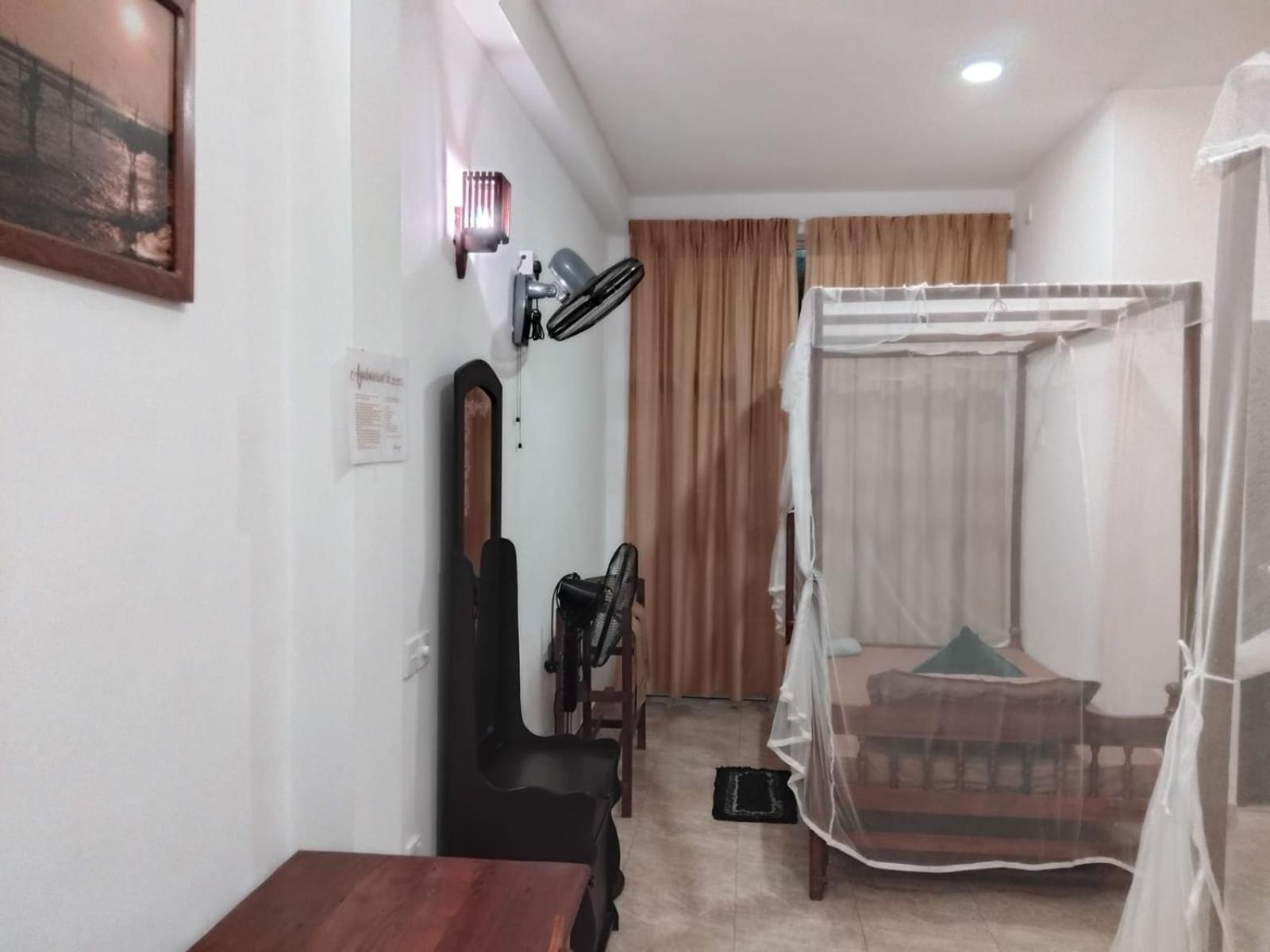Rusara Guest Home เวลิกามา ภายนอก รูปภาพ